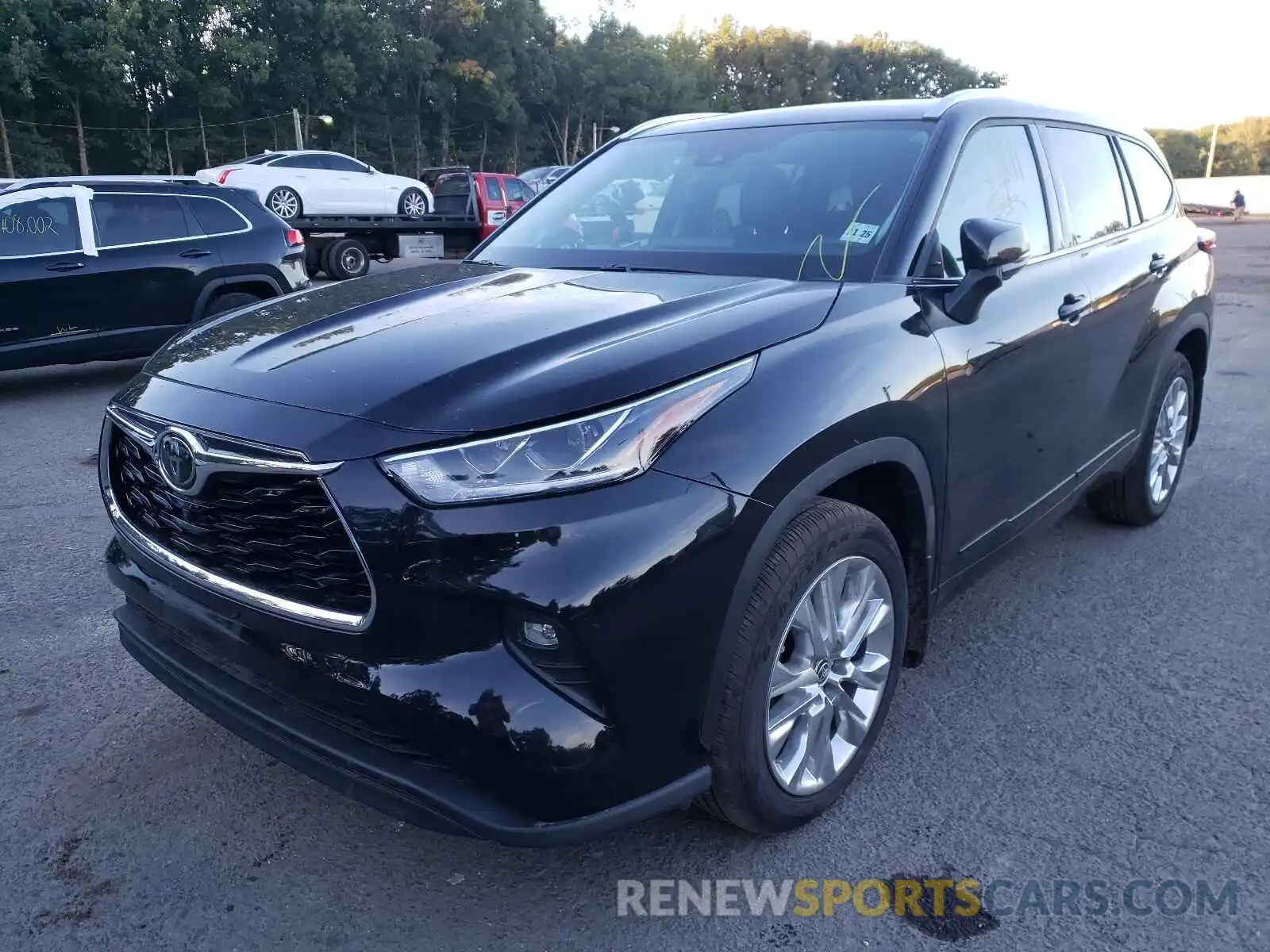 2 Photograph of a damaged car 5TDDZRBH8MS524935 TOYOTA HIGHLANDER 2021