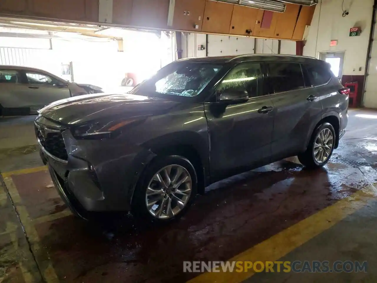 1 Photograph of a damaged car 5TDDZRBH8MS557028 TOYOTA HIGHLANDER 2021