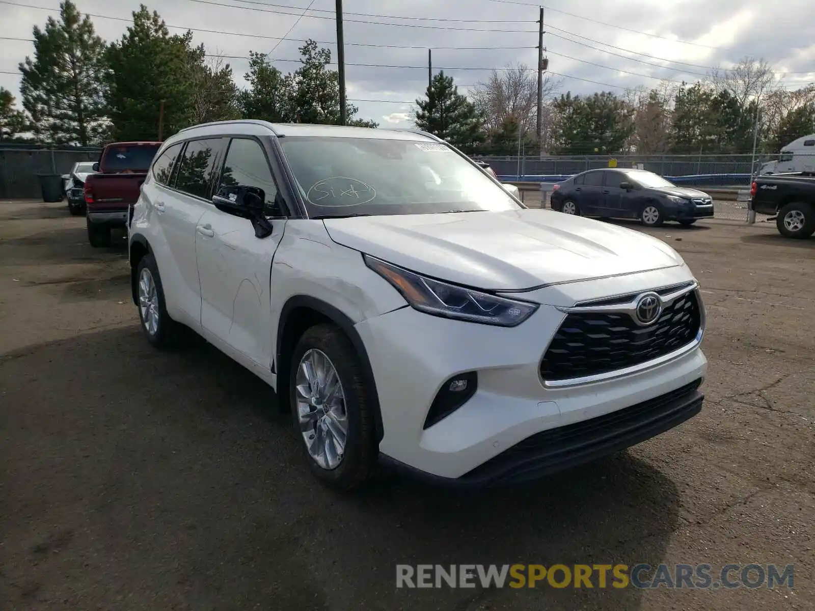 1 Photograph of a damaged car 5TDDZRBH9MS527083 TOYOTA HIGHLANDER 2021