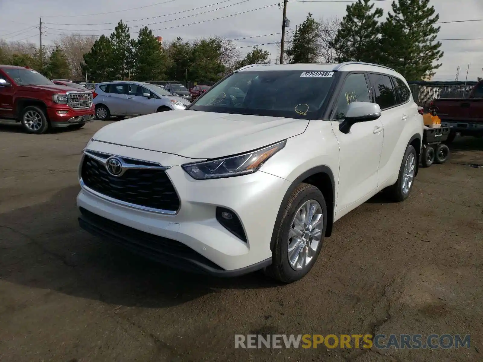 2 Photograph of a damaged car 5TDDZRBH9MS527083 TOYOTA HIGHLANDER 2021