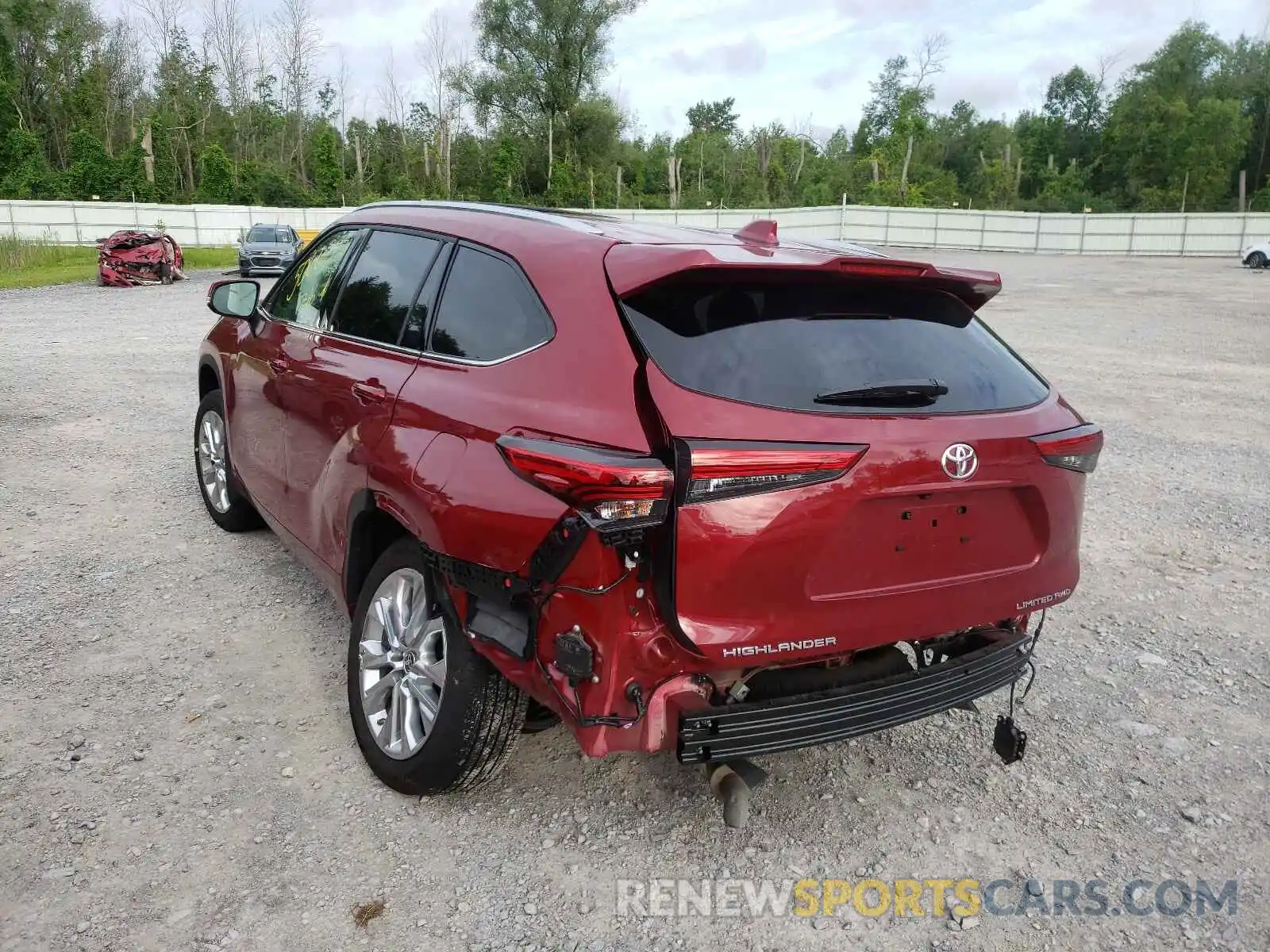 3 Photograph of a damaged car 5TDDZRBHXMS070803 TOYOTA HIGHLANDER 2021