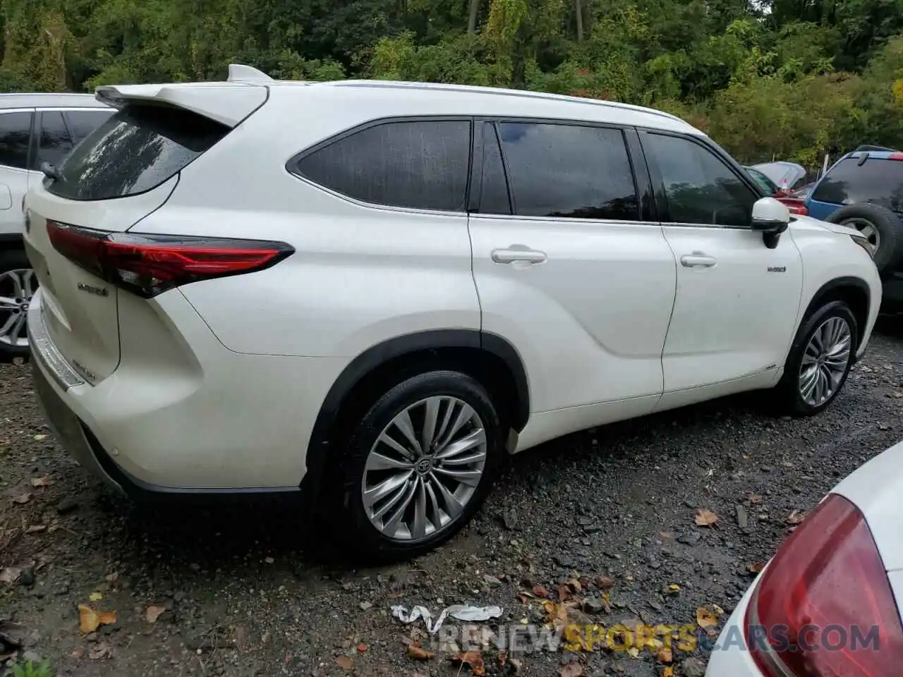 3 Photograph of a damaged car 5TDEBRCH0MS031175 TOYOTA HIGHLANDER 2021