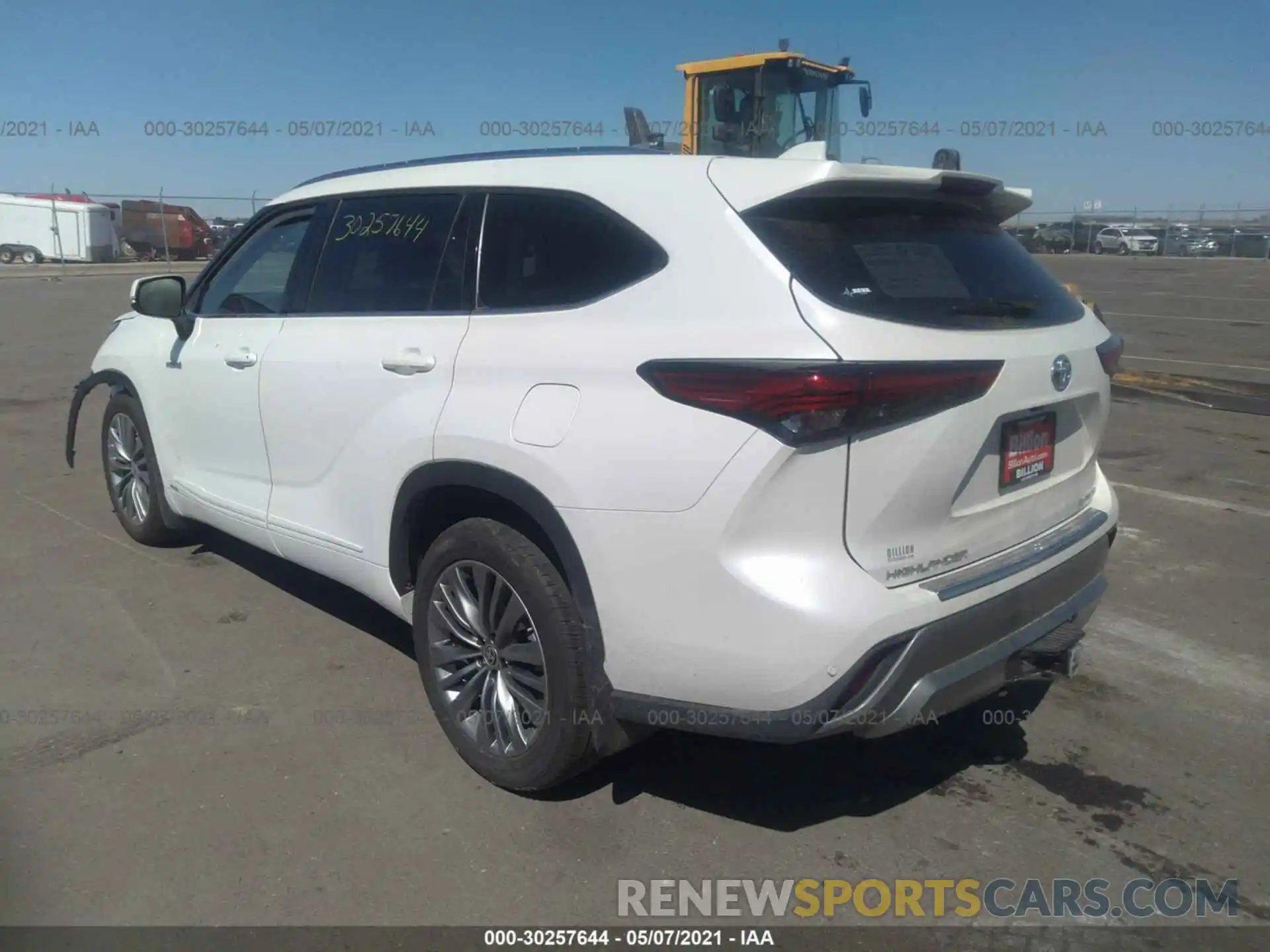 3 Photograph of a damaged car 5TDEBRCH1MS039897 TOYOTA HIGHLANDER 2021