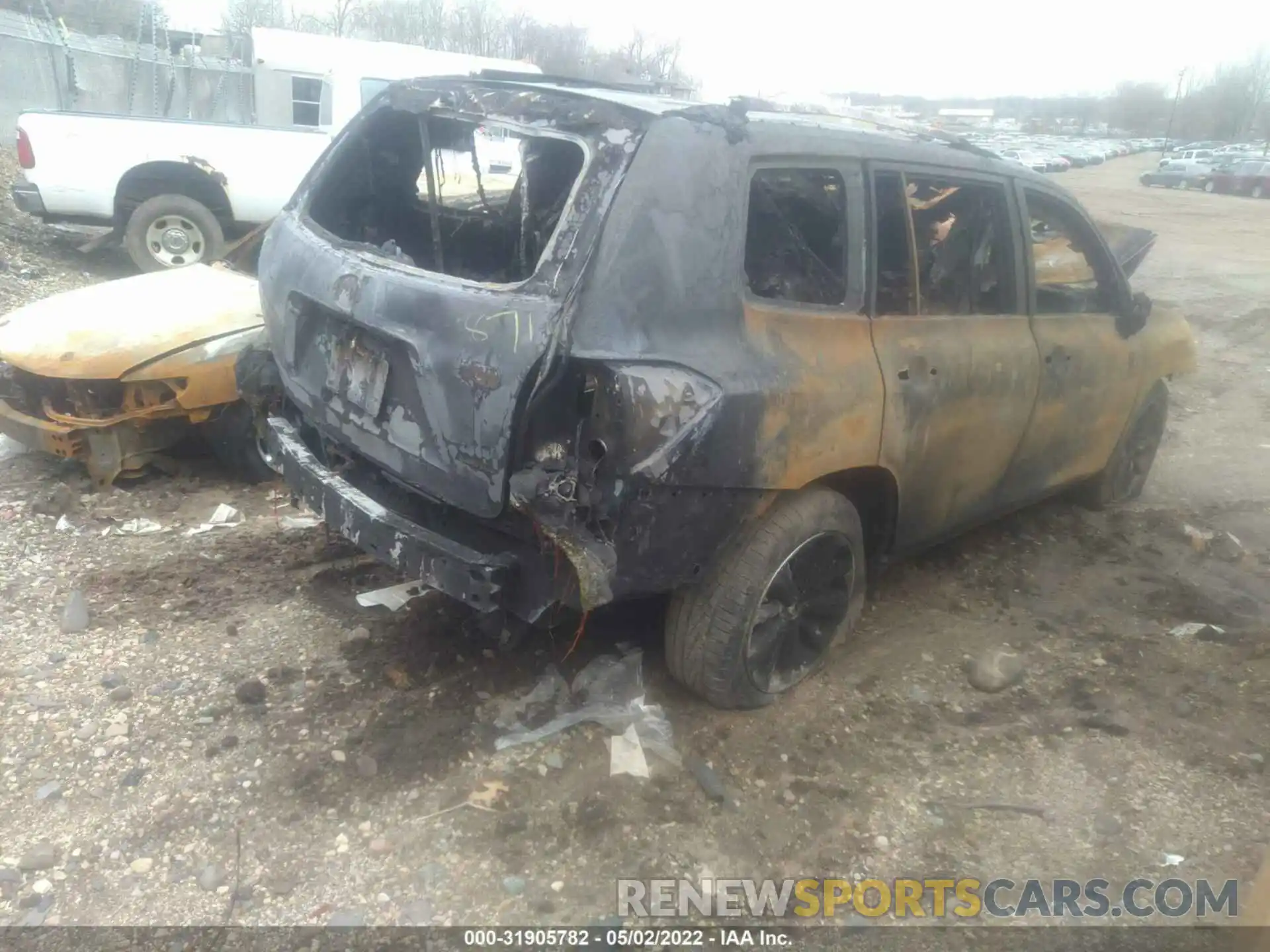 4 Photograph of a damaged car 5TDEBRCH2MS024521 TOYOTA HIGHLANDER 2021