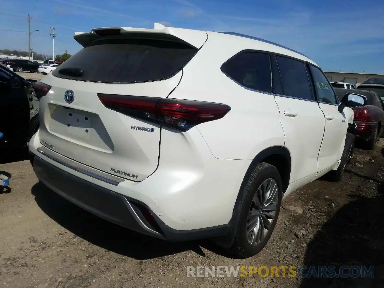 4 Photograph of a damaged car 5TDEBRCH2MS031422 TOYOTA HIGHLANDER 2021