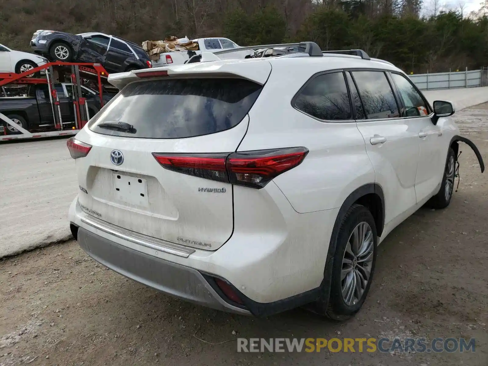 4 Photograph of a damaged car 5TDEBRCH3MS022874 TOYOTA HIGHLANDER 2021