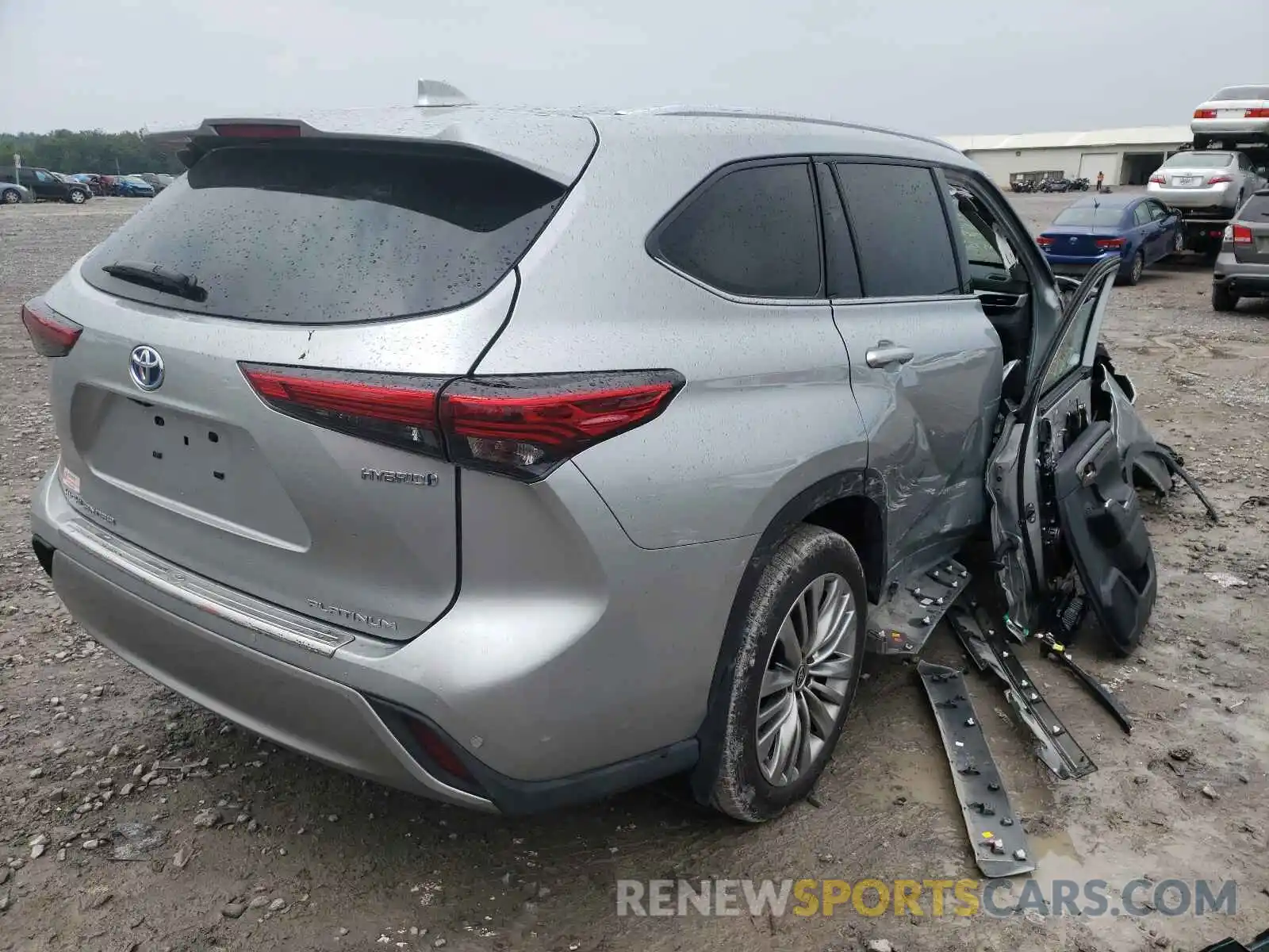 4 Photograph of a damaged car 5TDEBRCH3MS027640 TOYOTA HIGHLANDER 2021