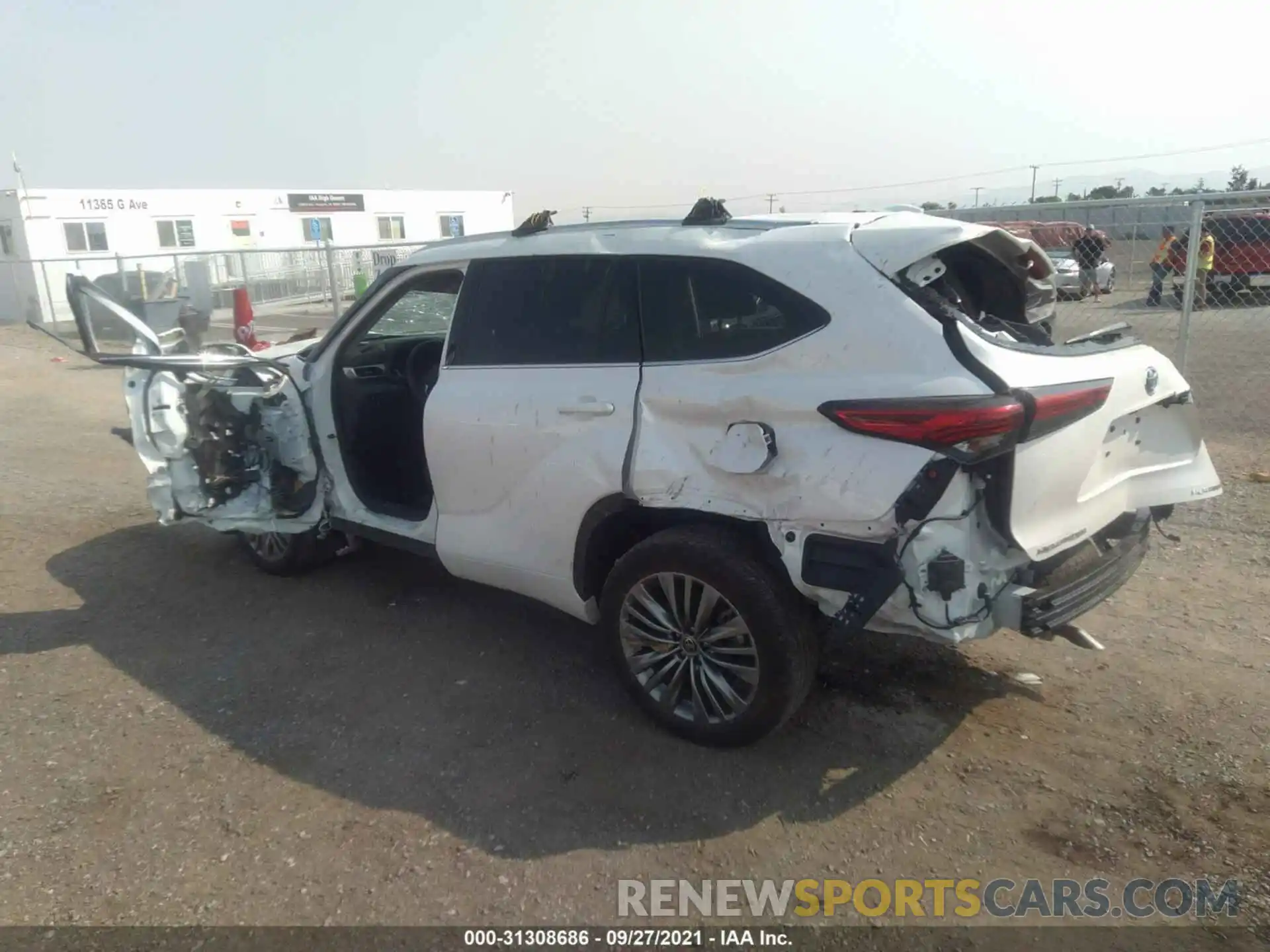 3 Photograph of a damaged car 5TDEBRCH3MS030473 TOYOTA HIGHLANDER 2021