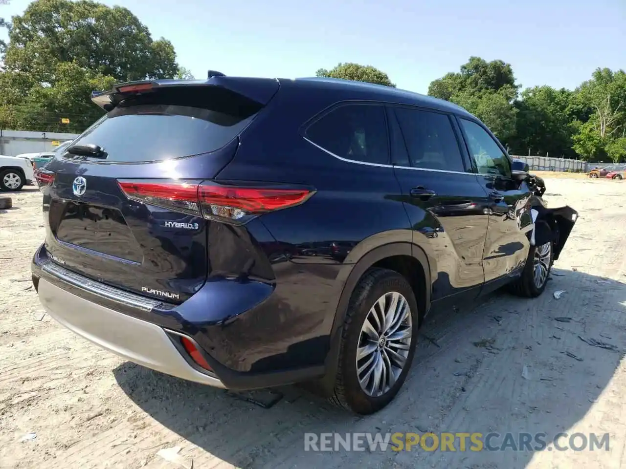 4 Photograph of a damaged car 5TDEBRCH3MS038668 TOYOTA HIGHLANDER 2021