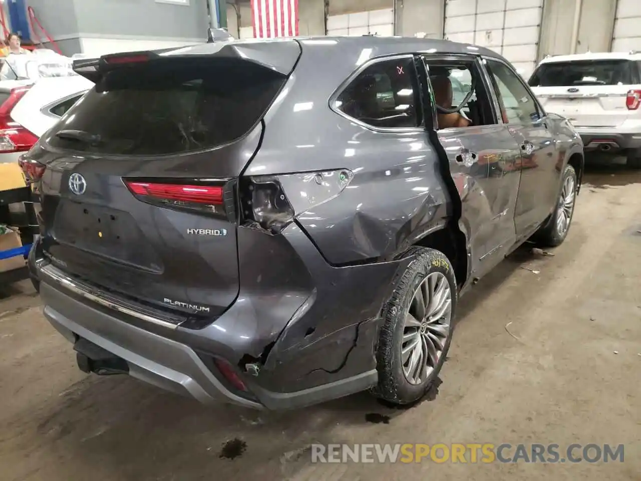 4 Photograph of a damaged car 5TDEBRCH3MS043658 TOYOTA HIGHLANDER 2021