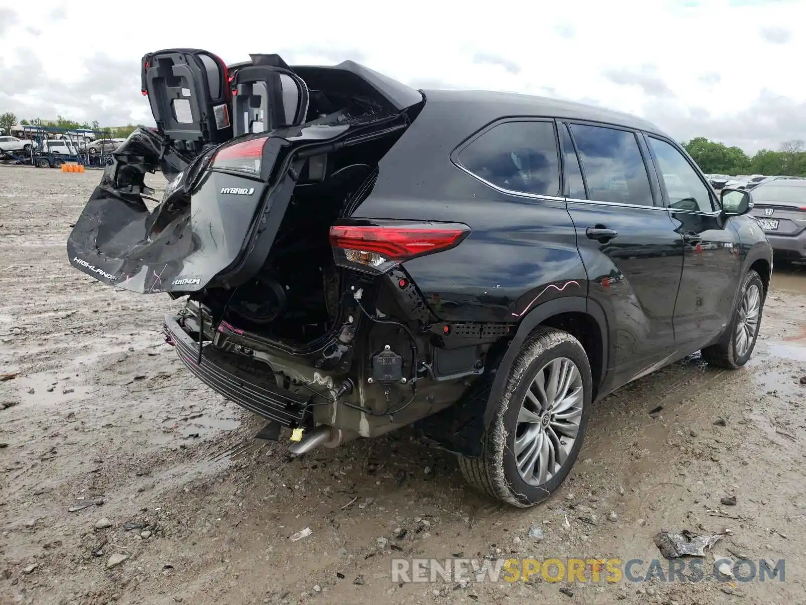 4 Photograph of a damaged car 5TDEBRCH3MS046642 TOYOTA HIGHLANDER 2021