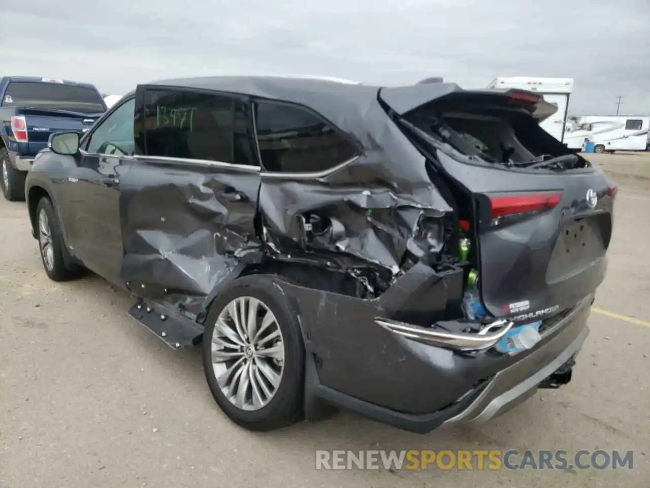 3 Photograph of a damaged car 5TDEBRCH3MS060301 TOYOTA HIGHLANDER 2021