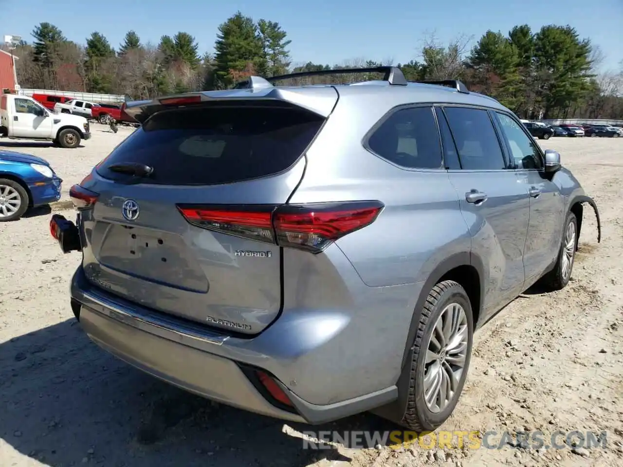 4 Photograph of a damaged car 5TDEBRCH4MS026173 TOYOTA HIGHLANDER 2021