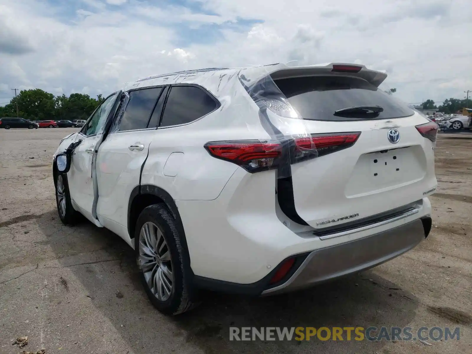 3 Photograph of a damaged car 5TDEBRCH4MS049016 TOYOTA HIGHLANDER 2021