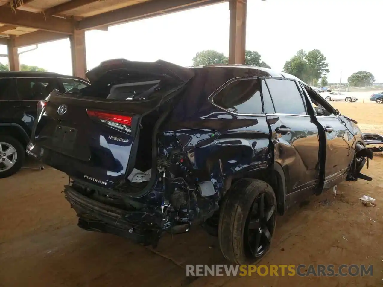 4 Photograph of a damaged car 5TDEBRCH4MS056970 TOYOTA HIGHLANDER 2021