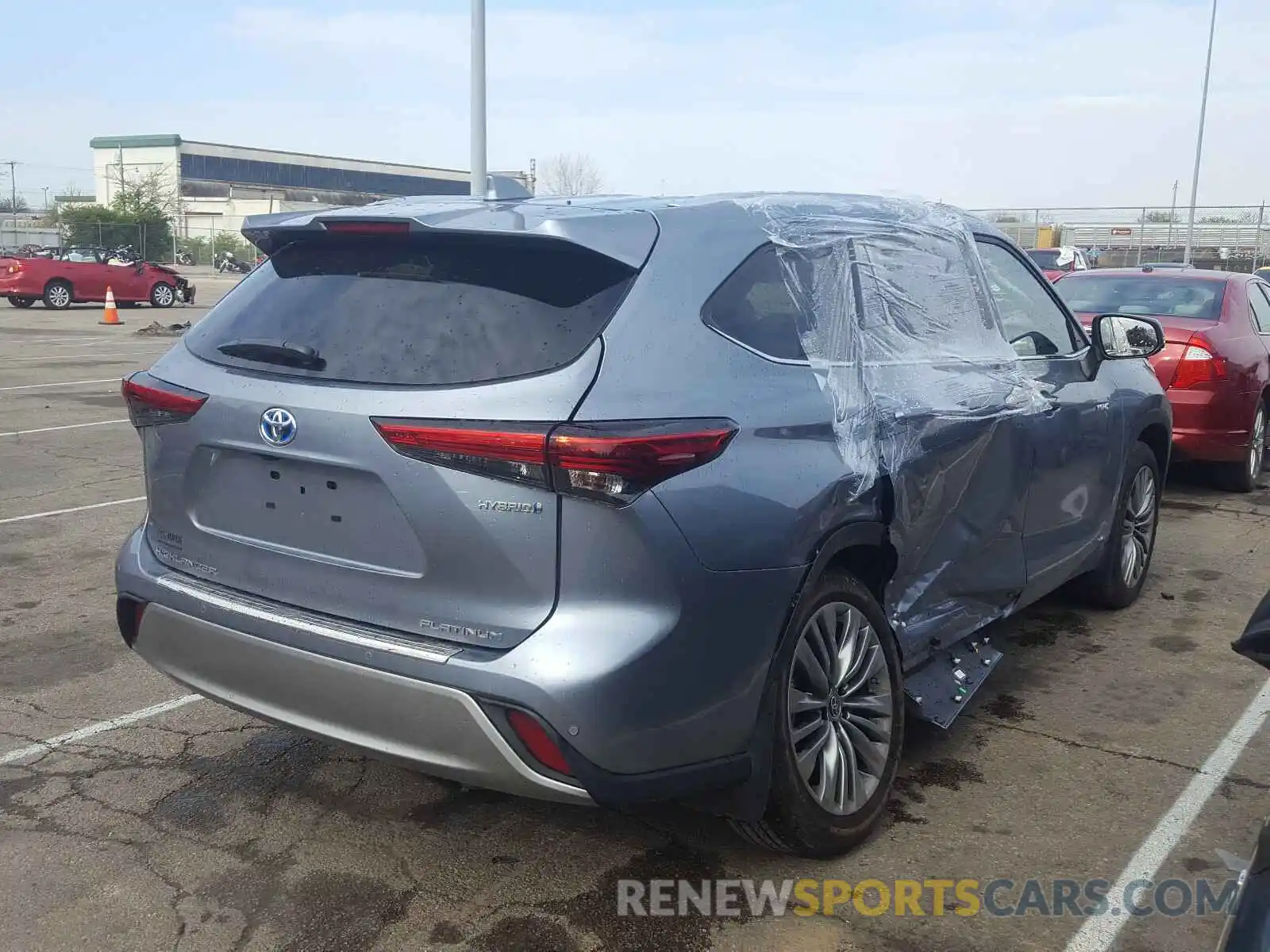 4 Photograph of a damaged car 5TDEBRCH5MS025937 TOYOTA HIGHLANDER 2021