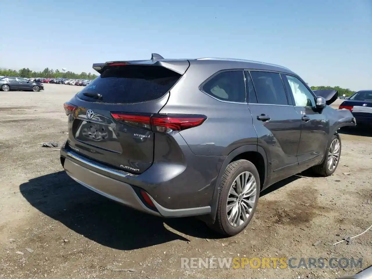 4 Photograph of a damaged car 5TDEBRCH5MS061790 TOYOTA HIGHLANDER 2021