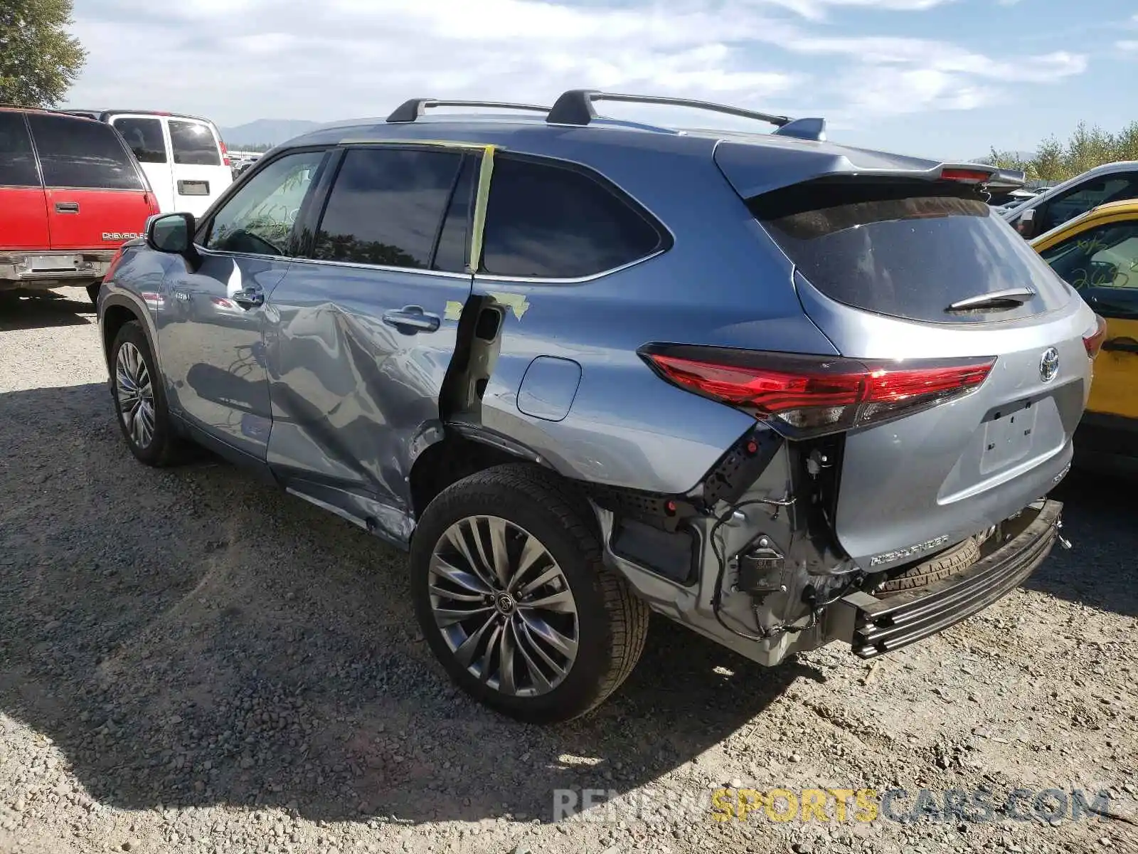 3 Photograph of a damaged car 5TDEBRCH6MS018897 TOYOTA HIGHLANDER 2021