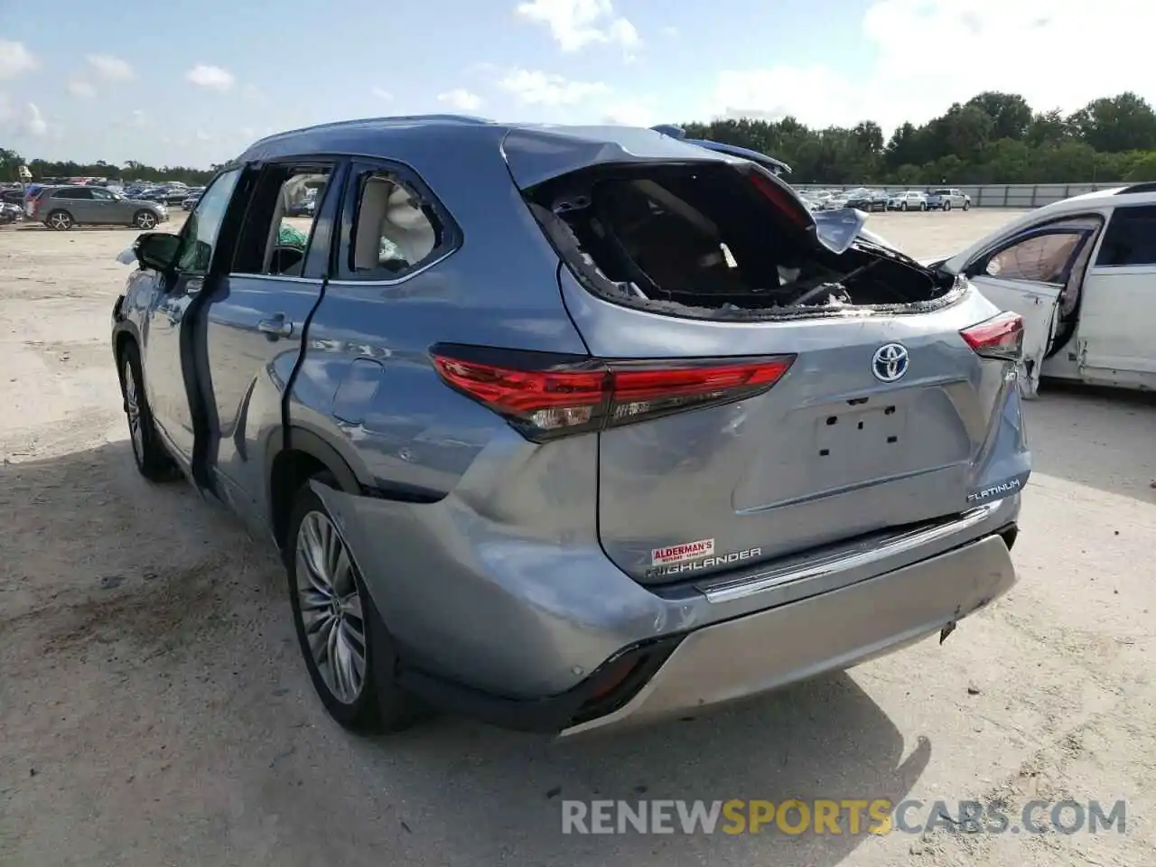 3 Photograph of a damaged car 5TDEBRCH6MS022318 TOYOTA HIGHLANDER 2021