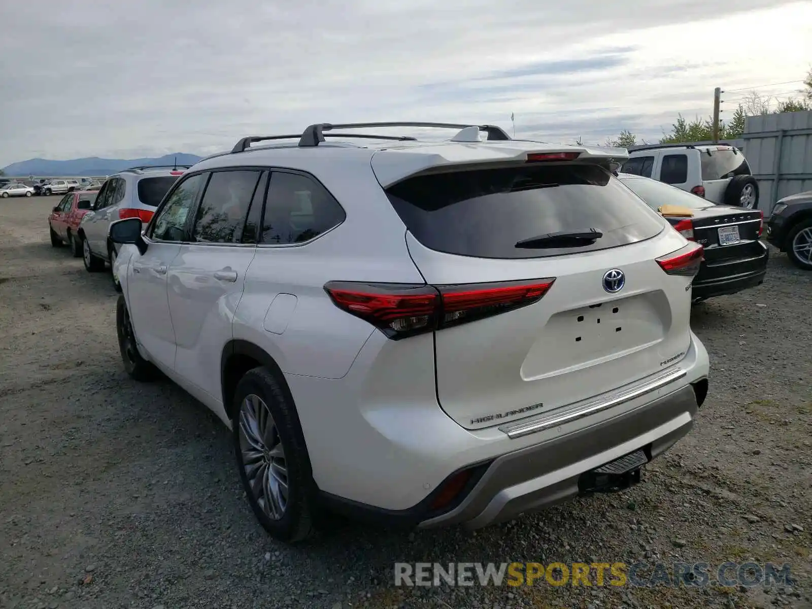 3 Photograph of a damaged car 5TDEBRCH6MS022500 TOYOTA HIGHLANDER 2021