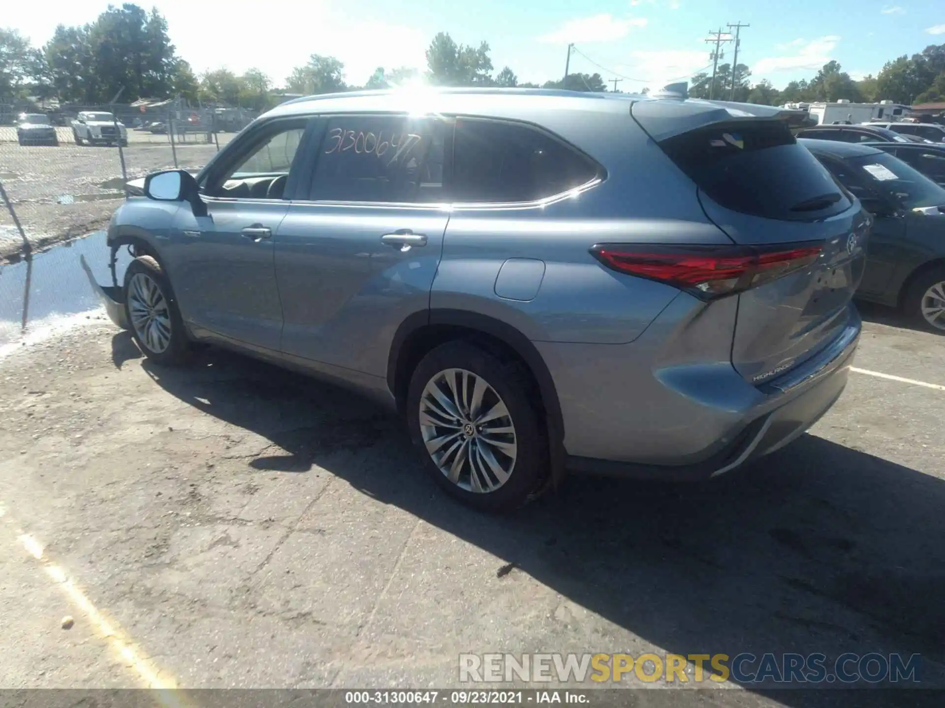 3 Photograph of a damaged car 5TDEBRCH6MS026434 TOYOTA HIGHLANDER 2021