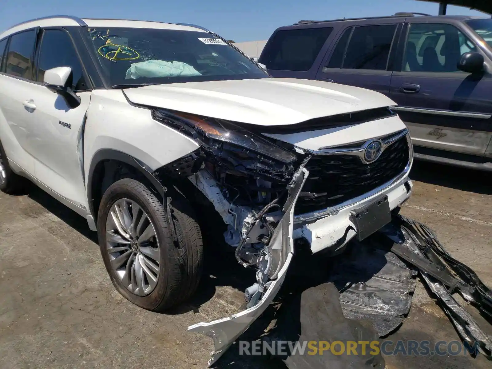 9 Photograph of a damaged car 5TDEBRCH8MS026385 TOYOTA HIGHLANDER 2021