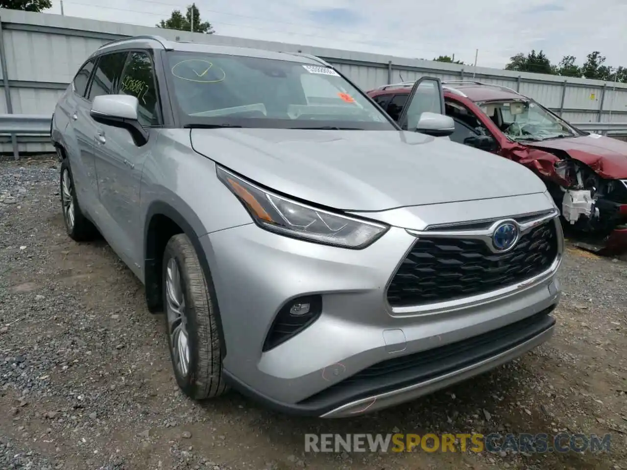 1 Photograph of a damaged car 5TDEBRCH8MS037774 TOYOTA HIGHLANDER 2021