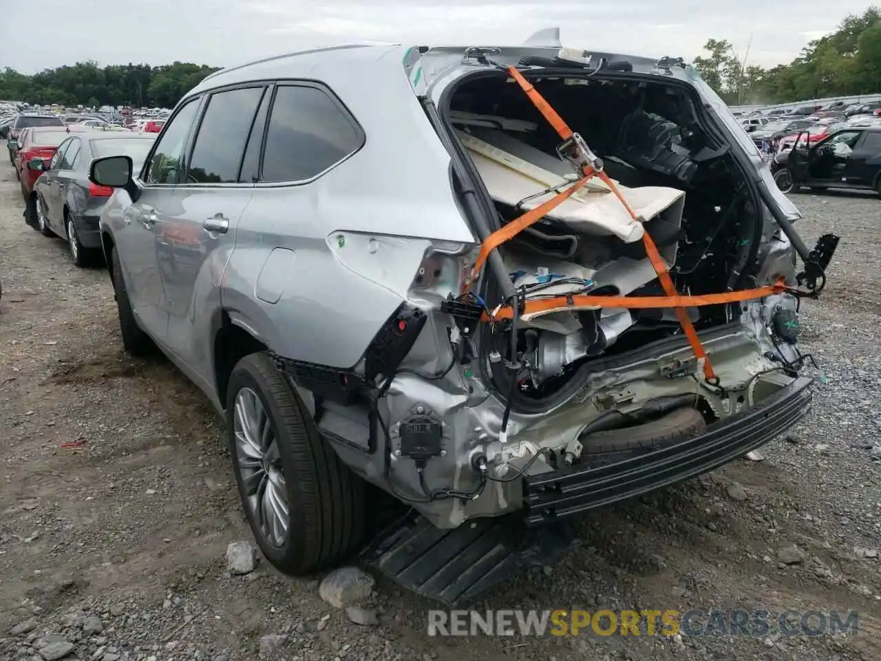 3 Photograph of a damaged car 5TDEBRCH8MS037774 TOYOTA HIGHLANDER 2021