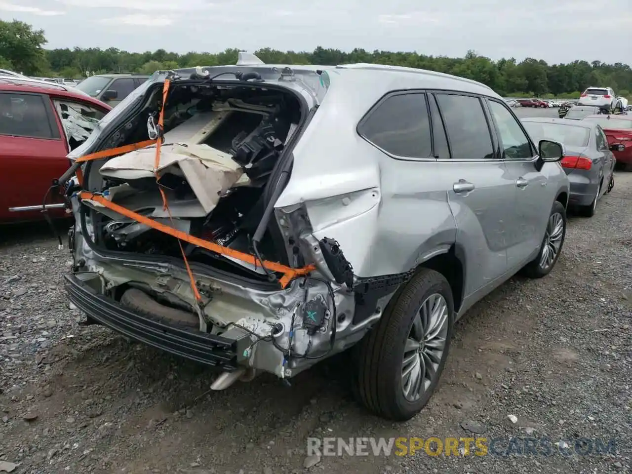 4 Фотография поврежденного автомобиля 5TDEBRCH8MS037774 TOYOTA HIGHLANDER 2021