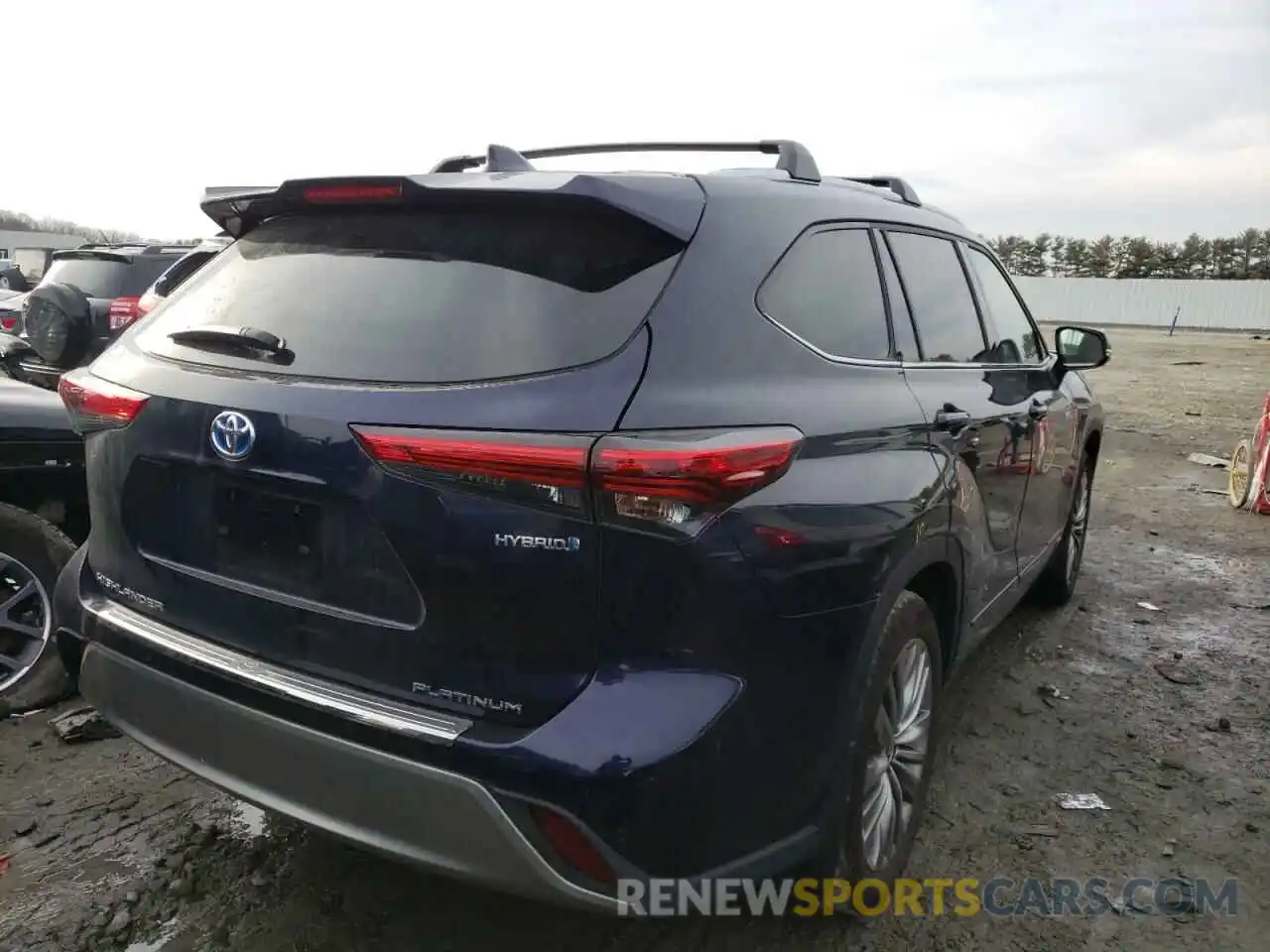 4 Photograph of a damaged car 5TDEBRCH8MS050976 TOYOTA HIGHLANDER 2021