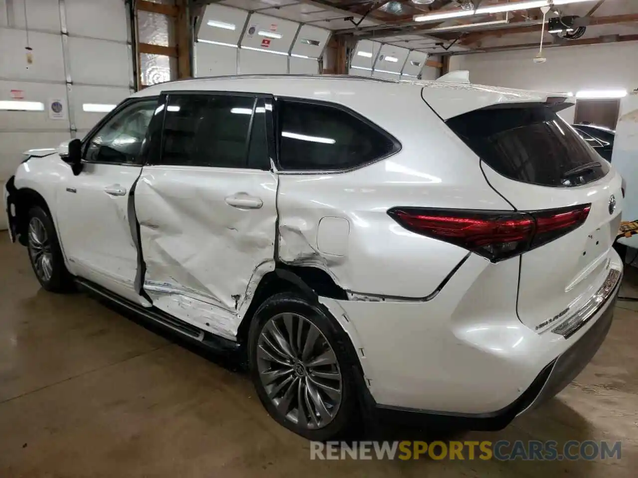 3 Photograph of a damaged car 5TDEBRCH9MS016674 TOYOTA HIGHLANDER 2021