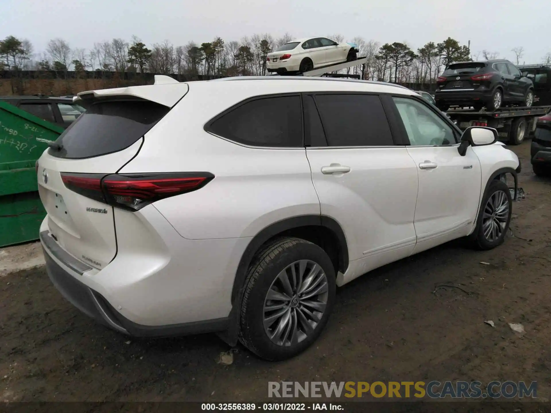 4 Photograph of a damaged car 5TDEBRCH9MS058763 TOYOTA HIGHLANDER 2021