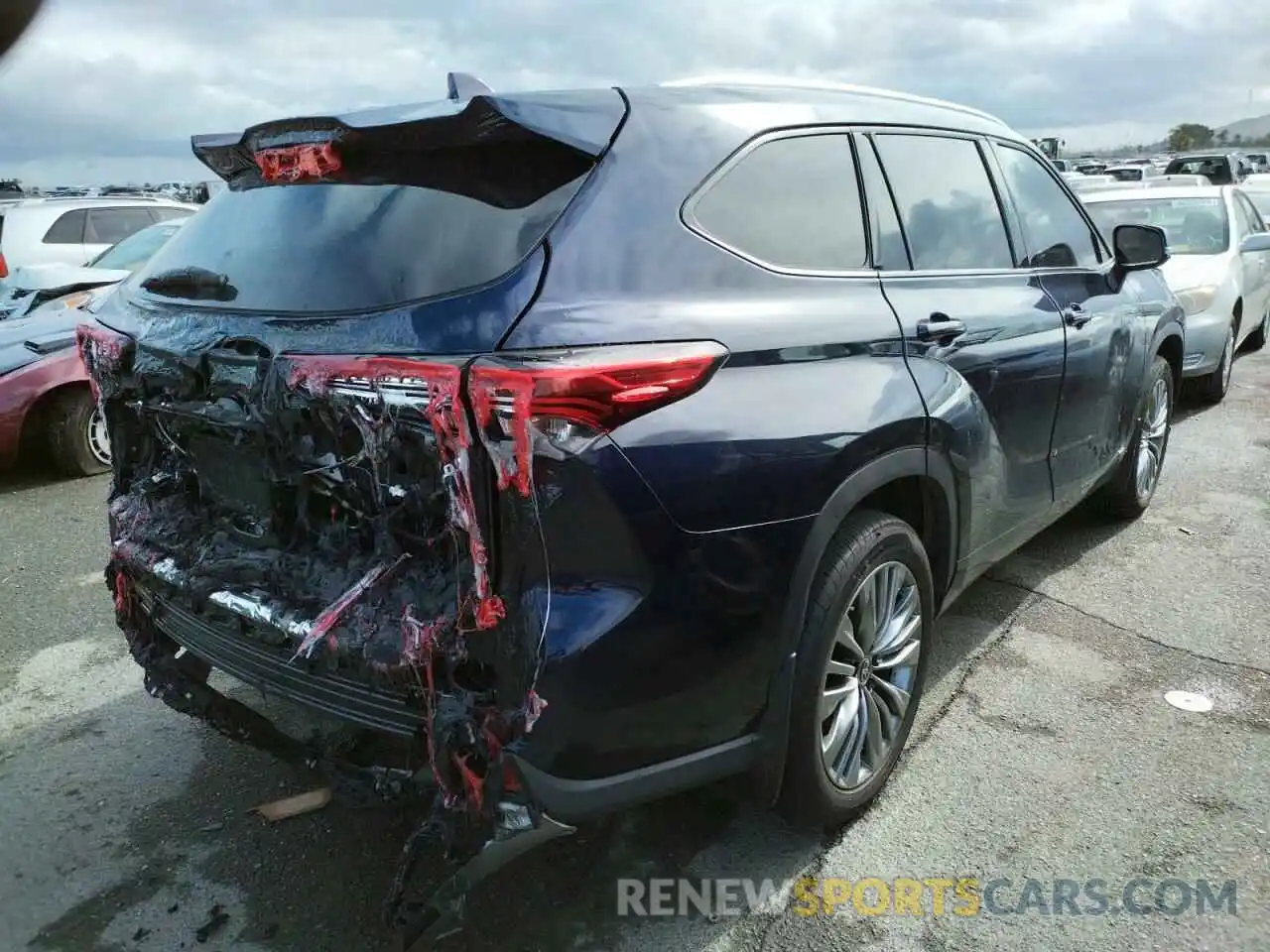 4 Photograph of a damaged car 5TDEBRCH9MS065857 TOYOTA HIGHLANDER 2021