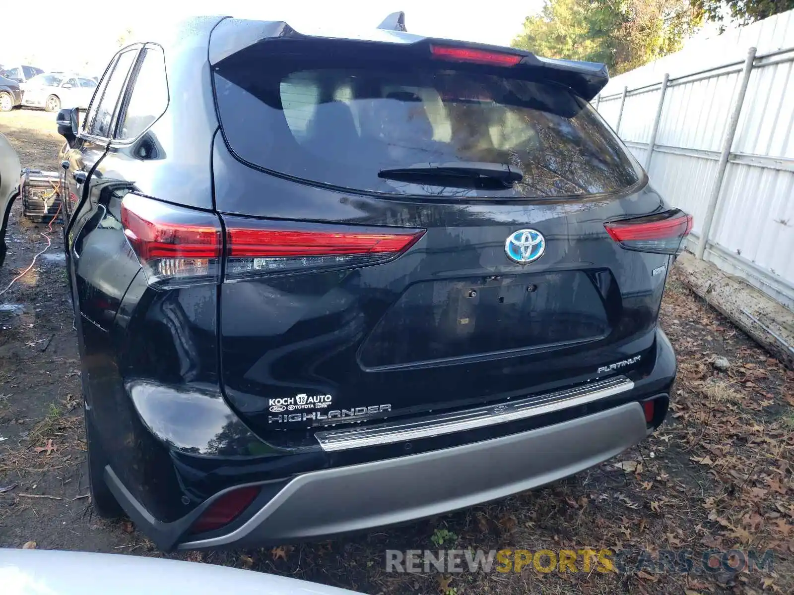 3 Photograph of a damaged car 5TDEBRCHXMS025710 TOYOTA HIGHLANDER 2021