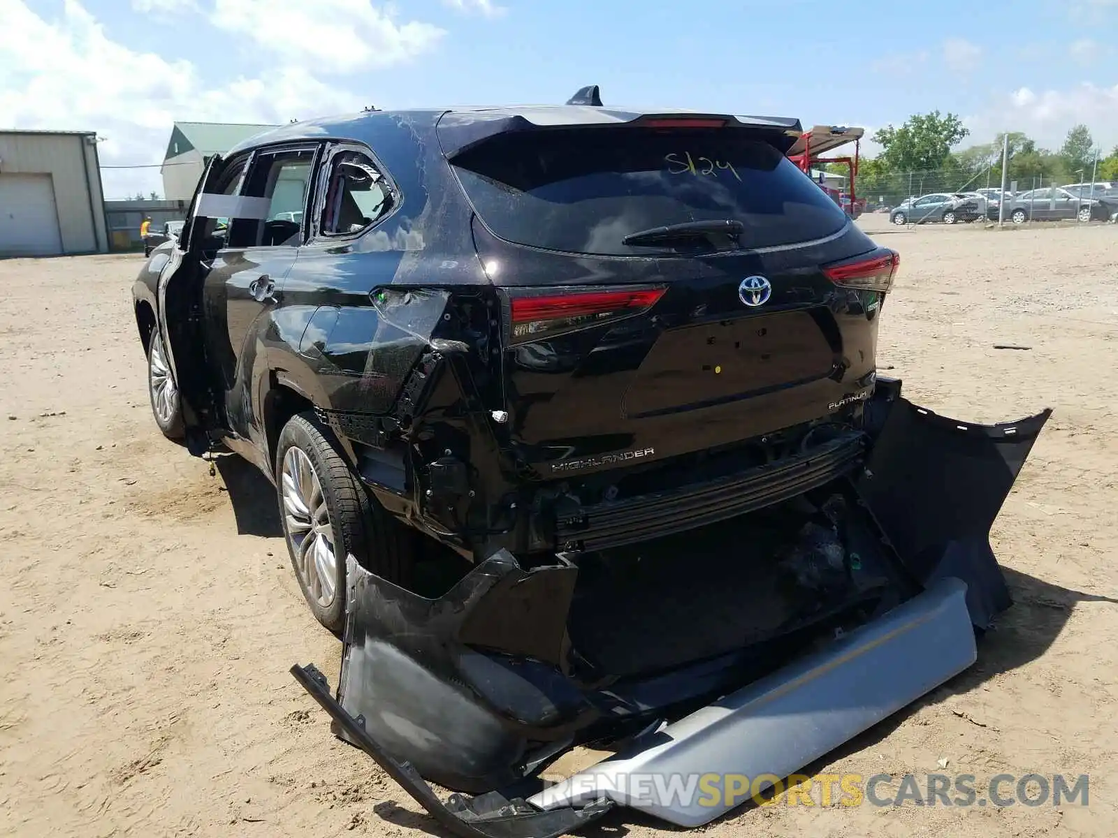 3 Photograph of a damaged car 5TDEBRCHXMS029093 TOYOTA HIGHLANDER 2021