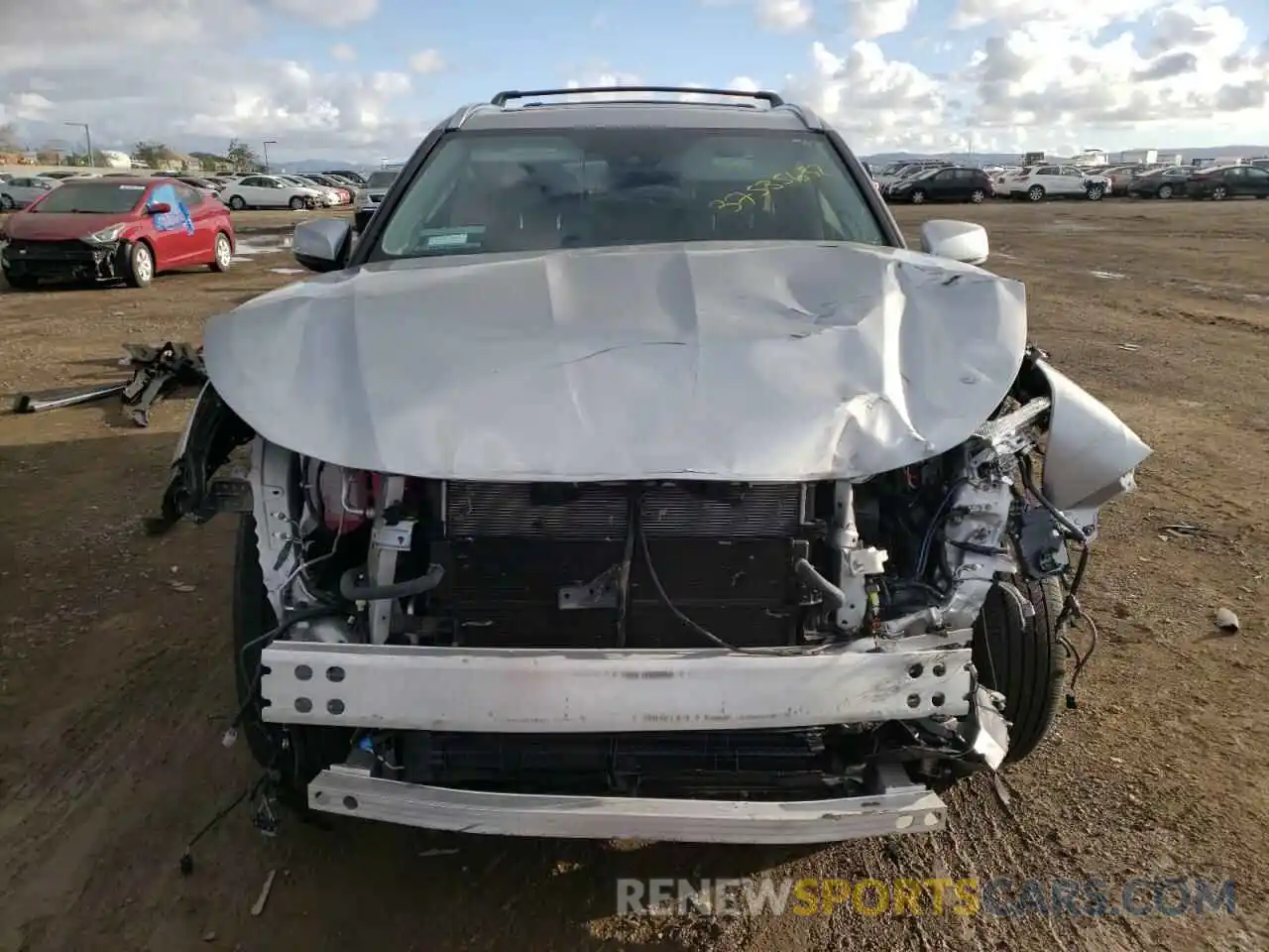 9 Photograph of a damaged car 5TDFARAH0MS007677 TOYOTA HIGHLANDER 2021