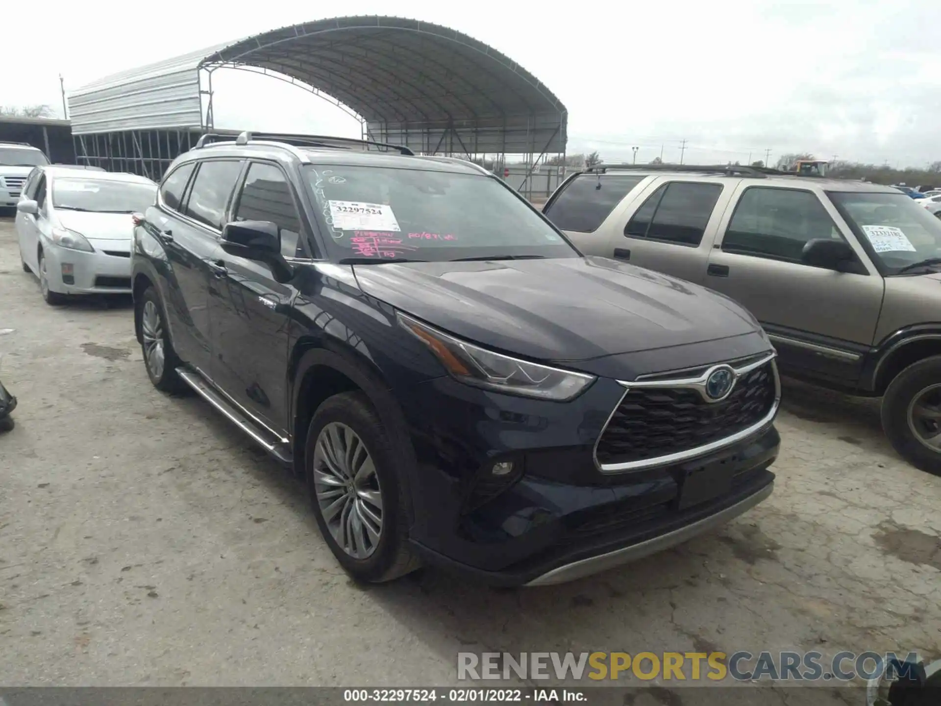 1 Photograph of a damaged car 5TDFARAH0MS008019 TOYOTA HIGHLANDER 2021