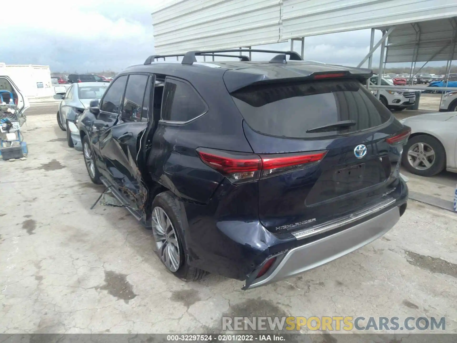 3 Photograph of a damaged car 5TDFARAH0MS008019 TOYOTA HIGHLANDER 2021