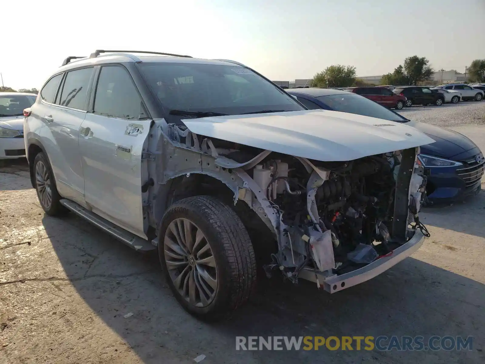 1 Photograph of a damaged car 5TDFARAH2MS004411 TOYOTA HIGHLANDER 2021