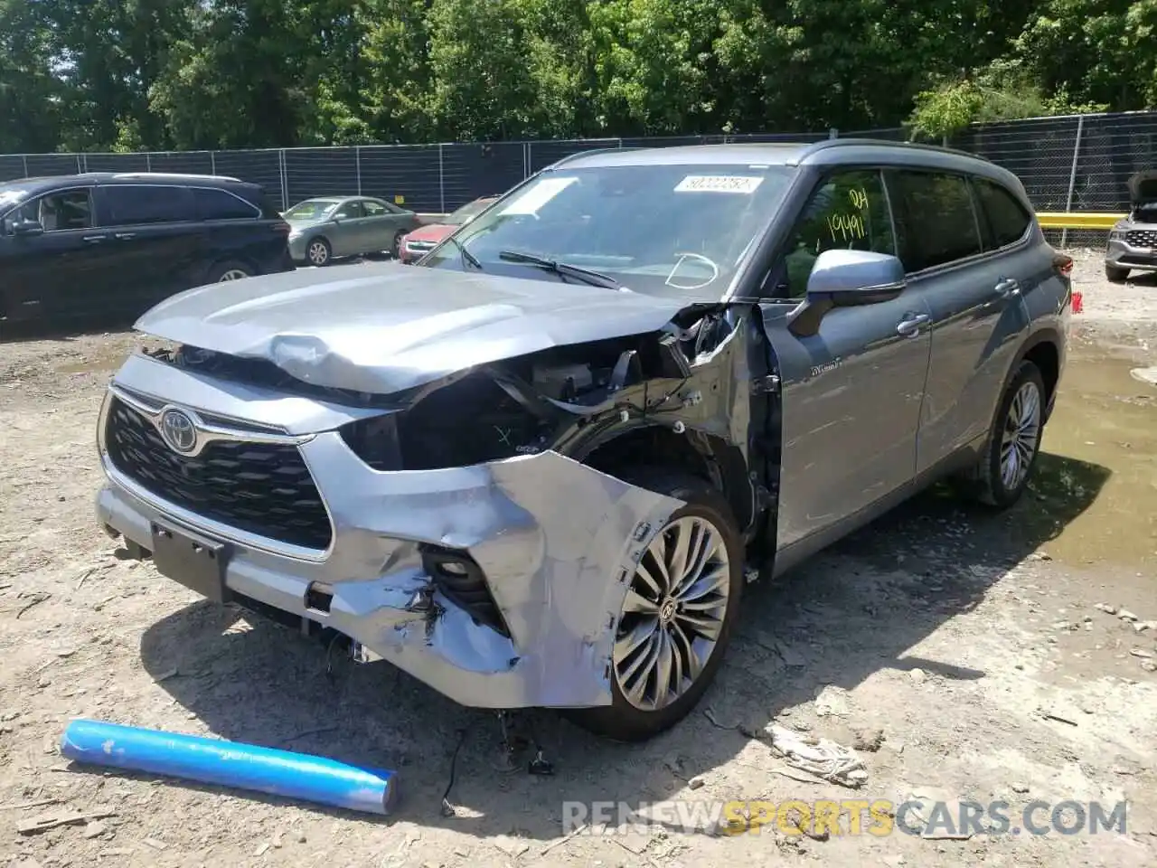 2 Photograph of a damaged car 5TDFARAH3MS005986 TOYOTA HIGHLANDER 2021