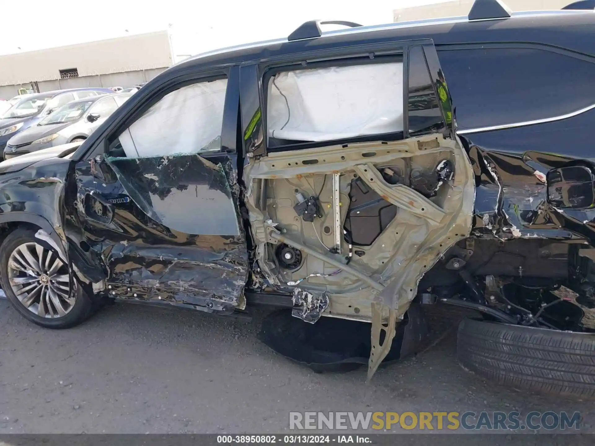 15 Photograph of a damaged car 5TDFARAH8MS007023 TOYOTA HIGHLANDER 2021