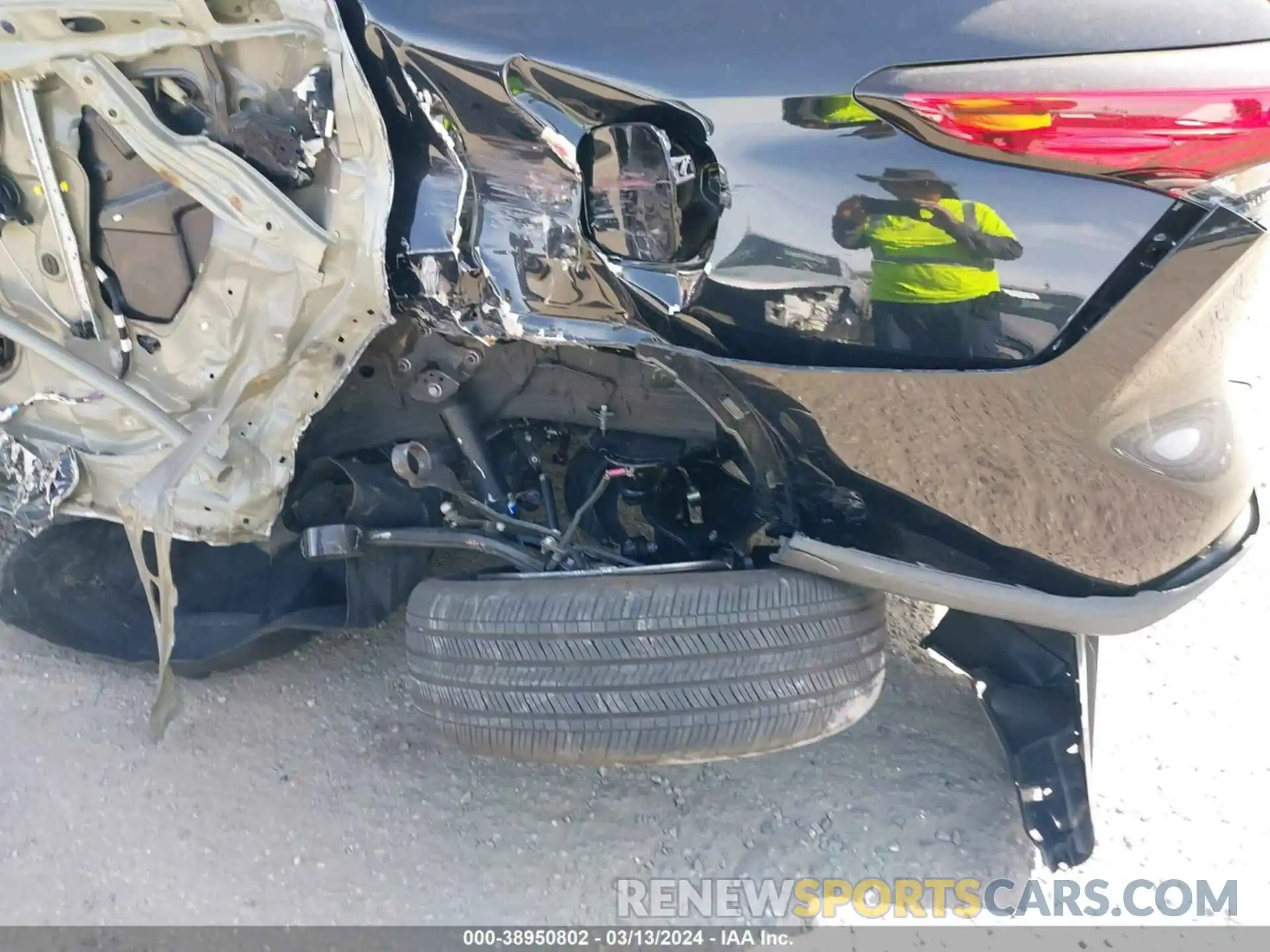 21 Photograph of a damaged car 5TDFARAH8MS007023 TOYOTA HIGHLANDER 2021