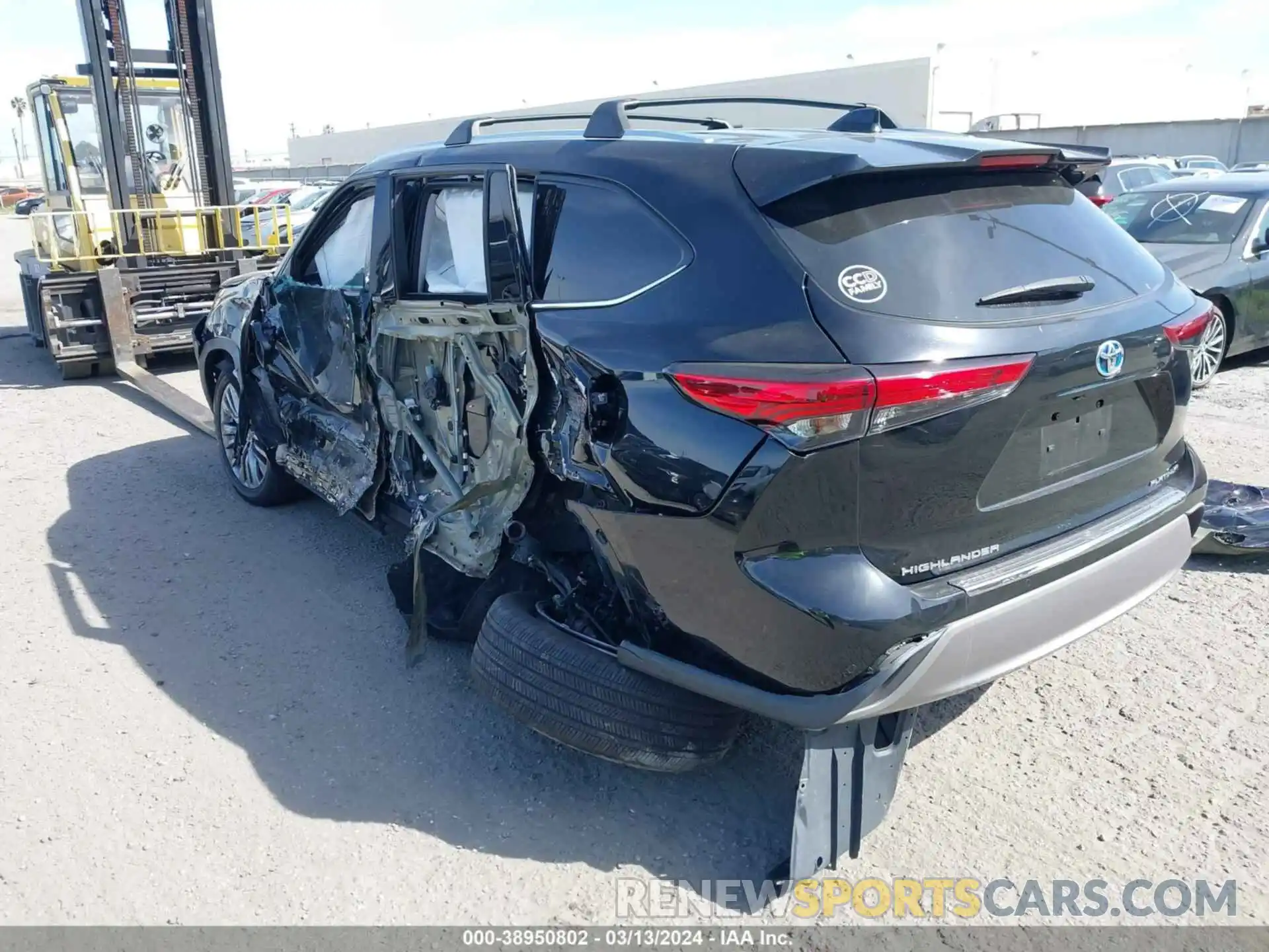 3 Photograph of a damaged car 5TDFARAH8MS007023 TOYOTA HIGHLANDER 2021