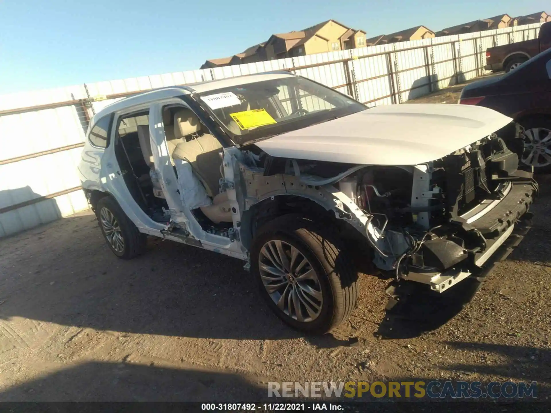 1 Photograph of a damaged car 5TDFARAH9MS005765 TOYOTA HIGHLANDER 2021