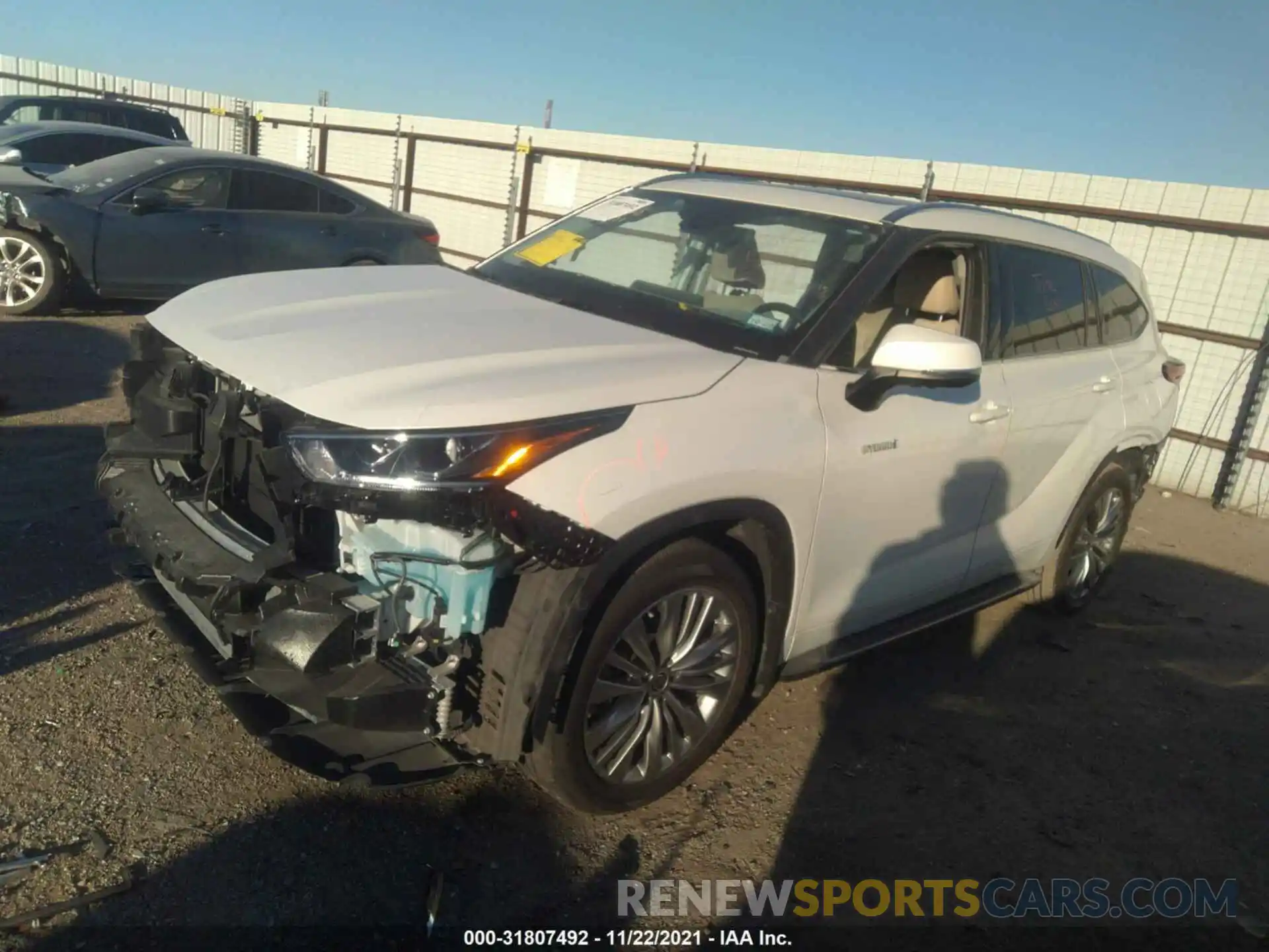 2 Photograph of a damaged car 5TDFARAH9MS005765 TOYOTA HIGHLANDER 2021