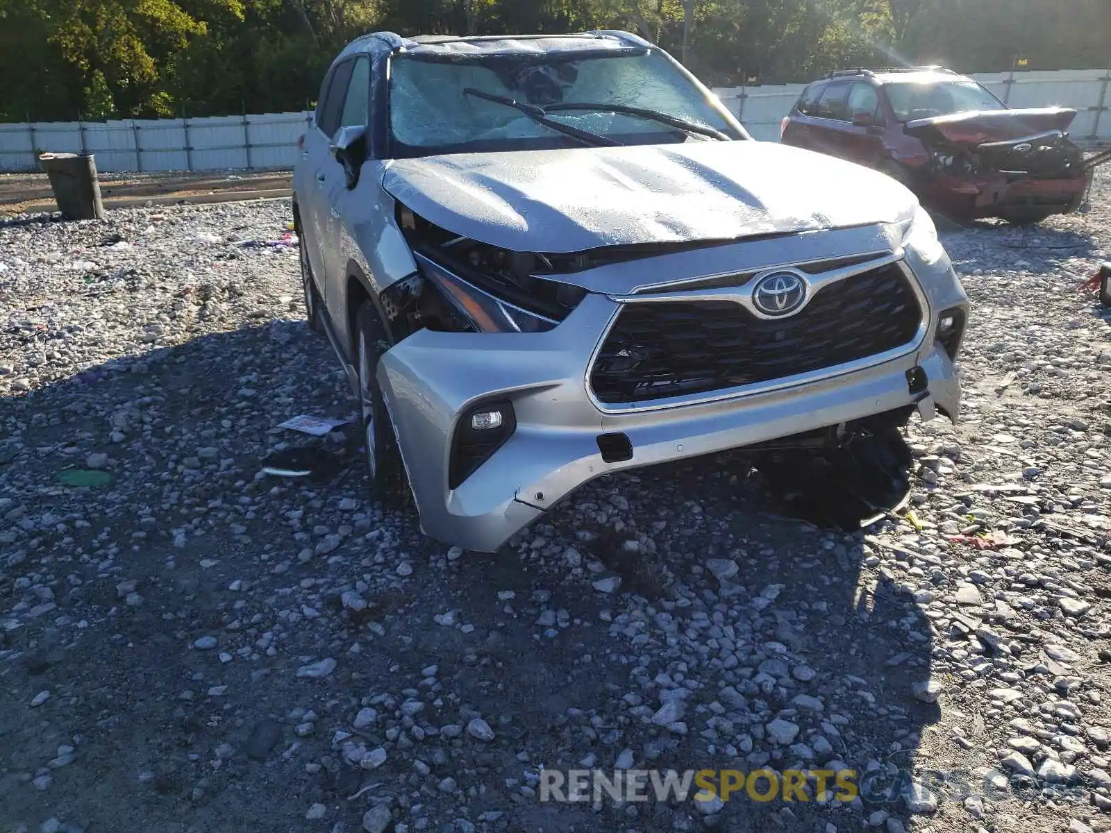 9 Photograph of a damaged car 5TDFARAHXMS005502 TOYOTA HIGHLANDER 2021