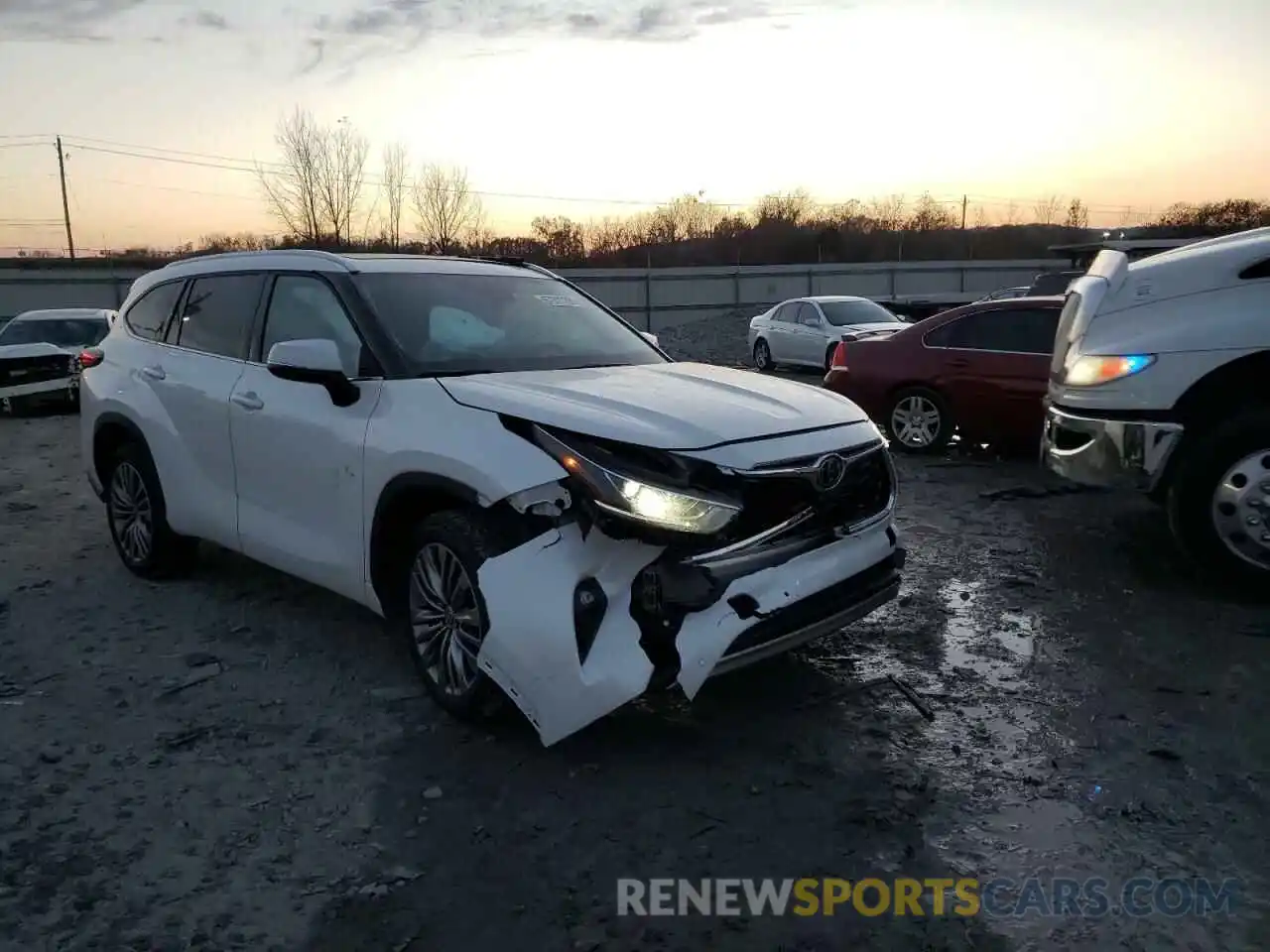 1 Photograph of a damaged car 5TDFZRAH3MS046630 TOYOTA HIGHLANDER 2021