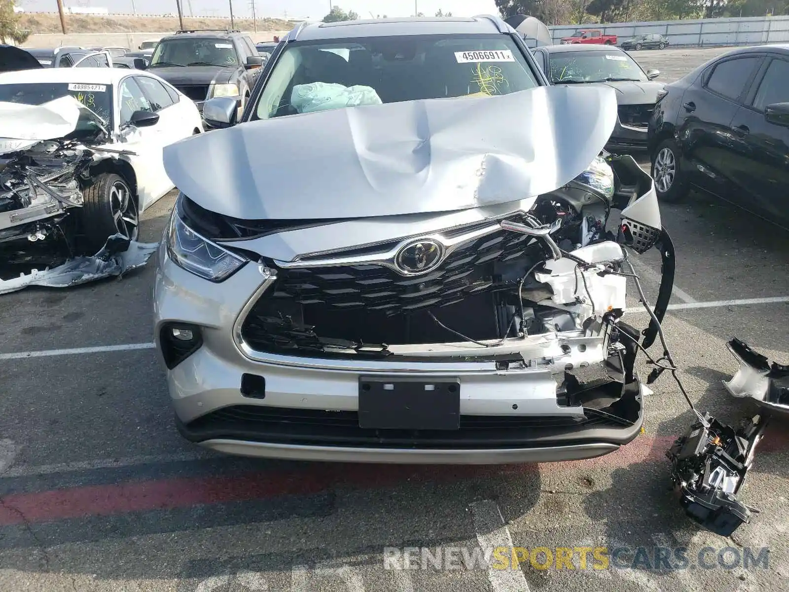 9 Photograph of a damaged car 5TDFZRAH3MS047728 TOYOTA HIGHLANDER 2021