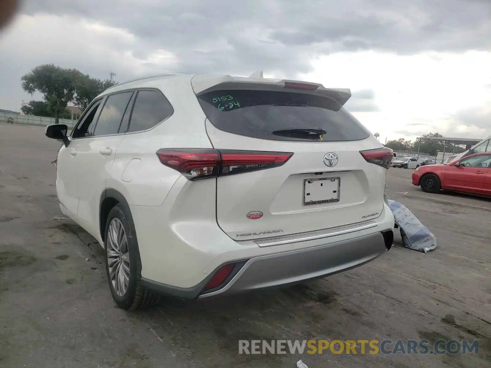 3 Photograph of a damaged car 5TDFZRAH3MS048345 TOYOTA HIGHLANDER 2021