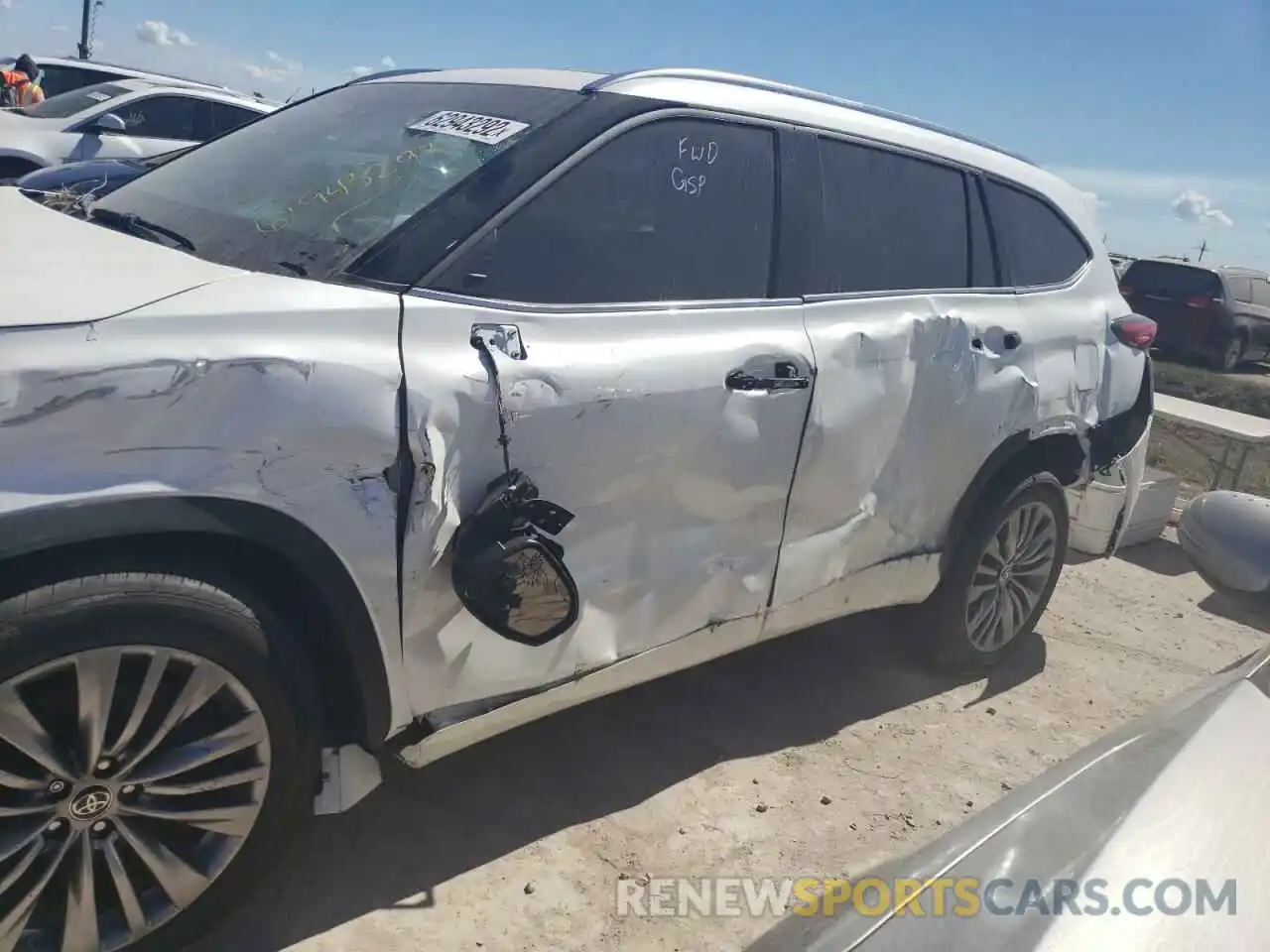 10 Photograph of a damaged car 5TDFZRAH4MS070595 TOYOTA HIGHLANDER 2021